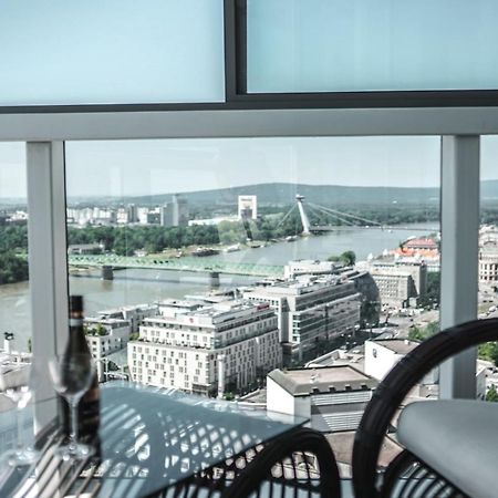 Voir Apartment Bratislava Buitenkant foto