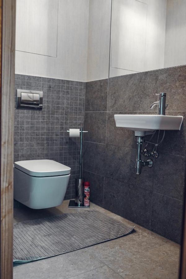 Voir Apartment Bratislava Buitenkant foto