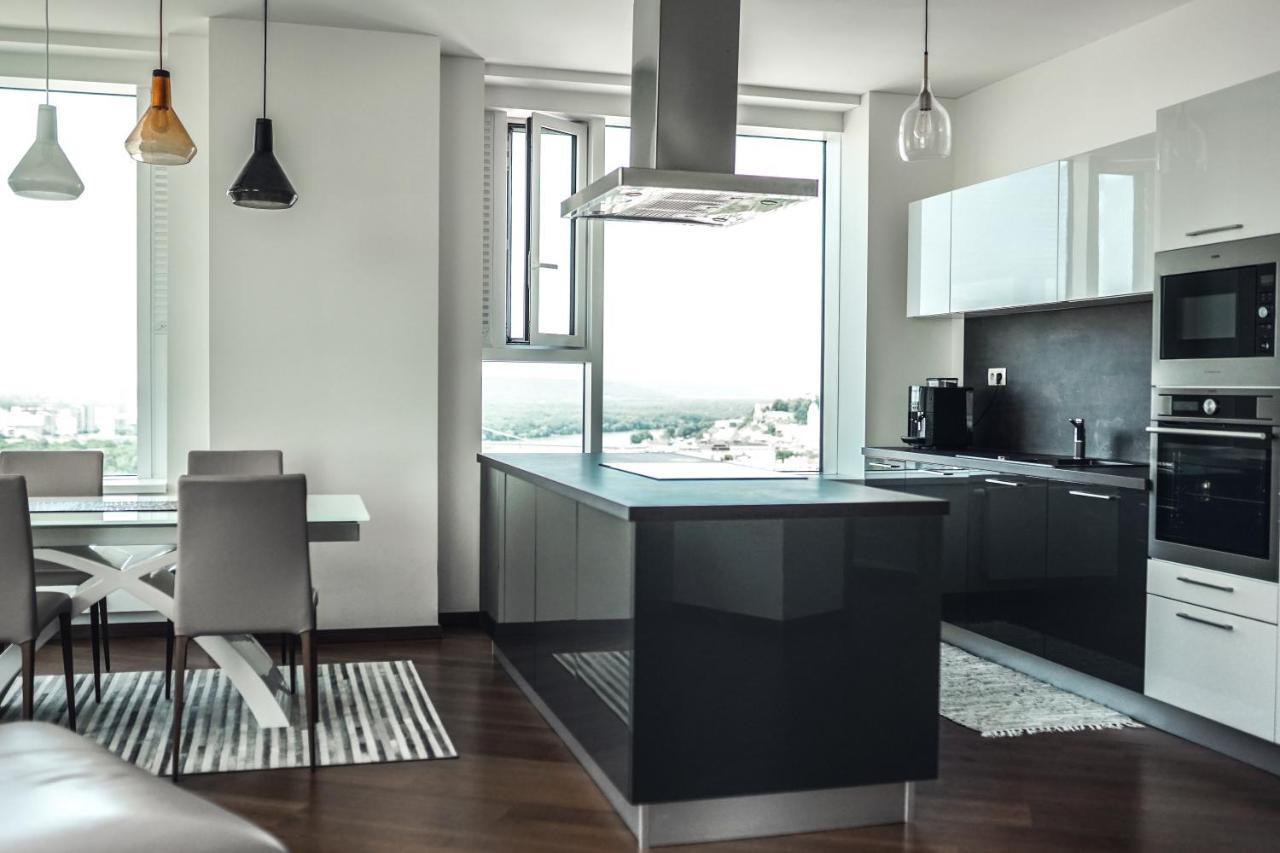 Voir Apartment Bratislava Buitenkant foto