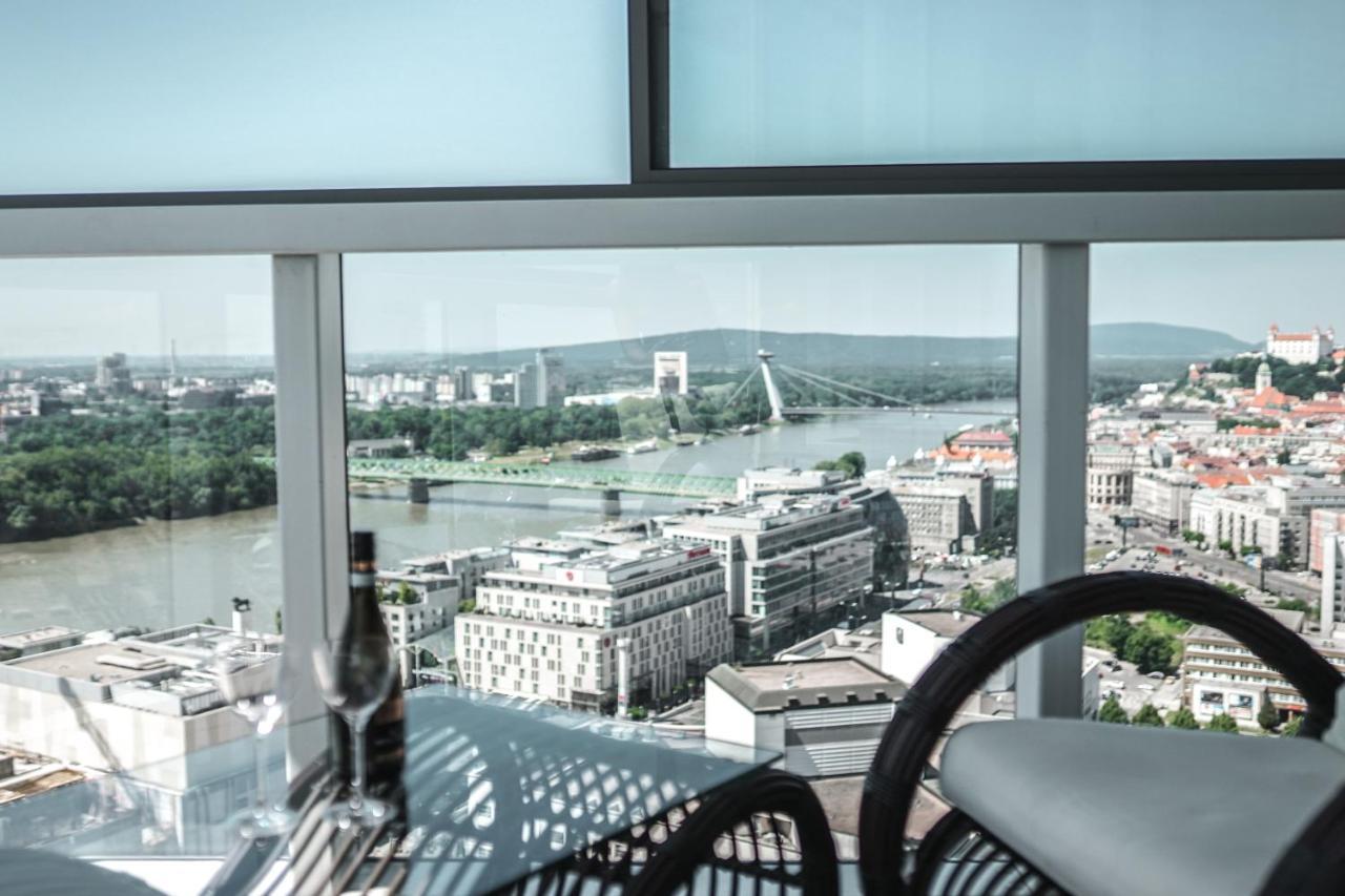 Voir Apartment Bratislava Buitenkant foto