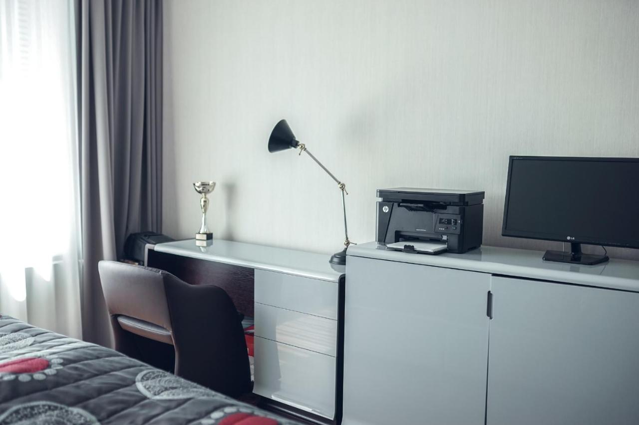 Voir Apartment Bratislava Buitenkant foto